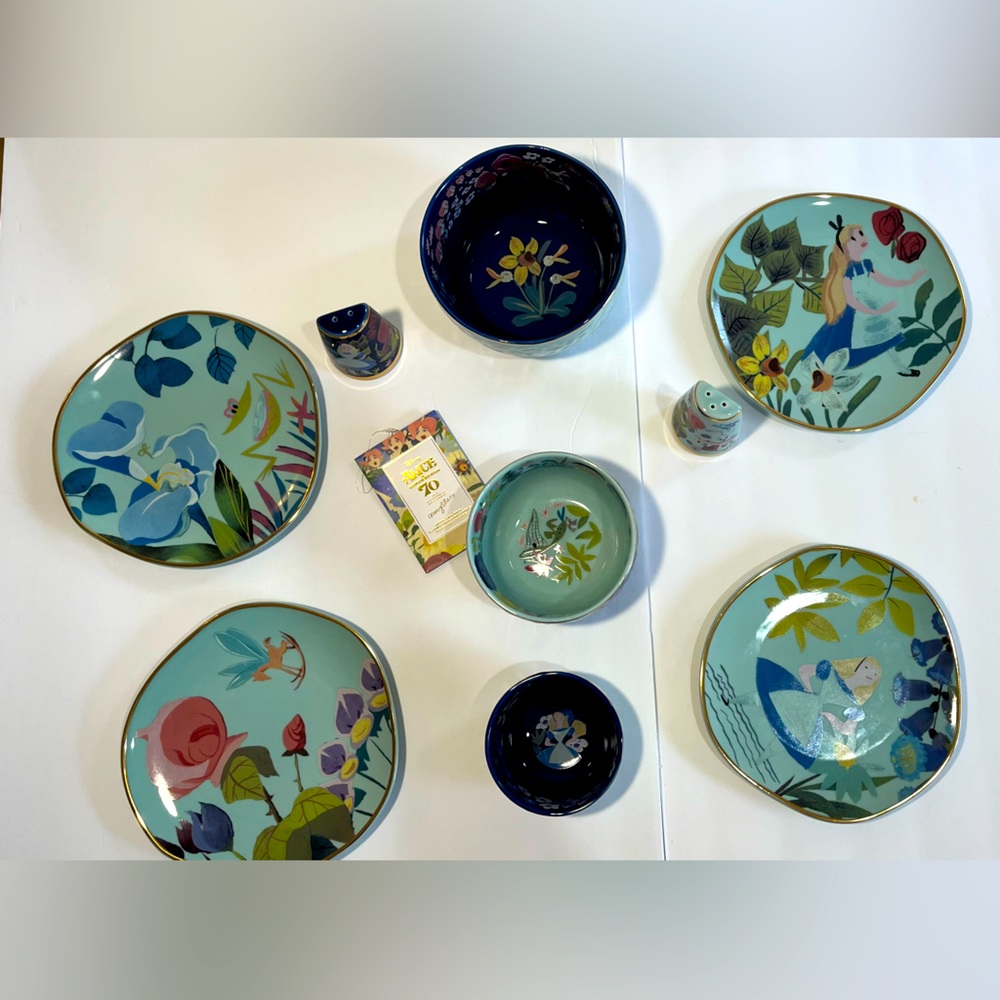 Alice in Wonderland special edition tableware 70